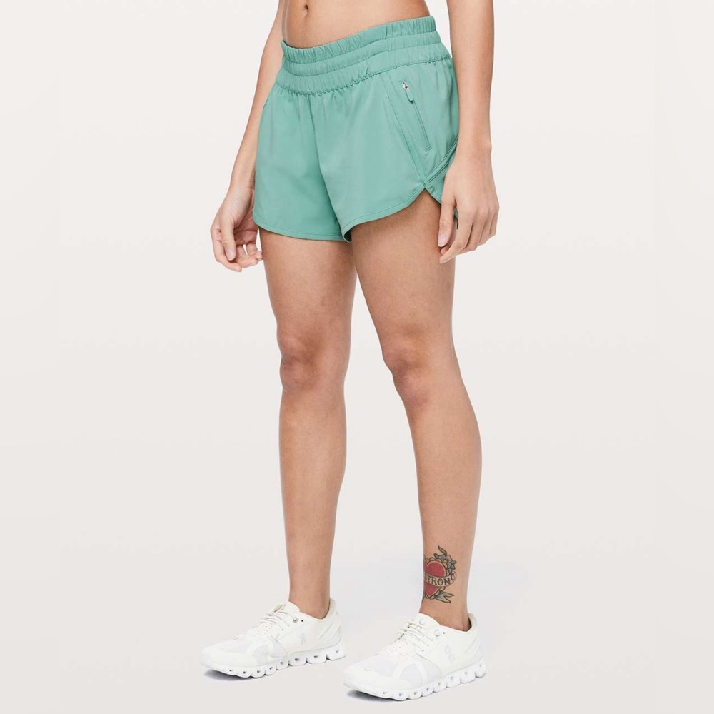 lululemon athletica tracker shorts 4”